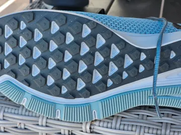 Used Nike Running Shoes bike — image 7 of 13