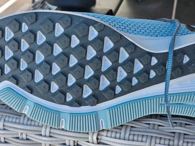 Used Nike Running Shoes bike — image 7 of 13