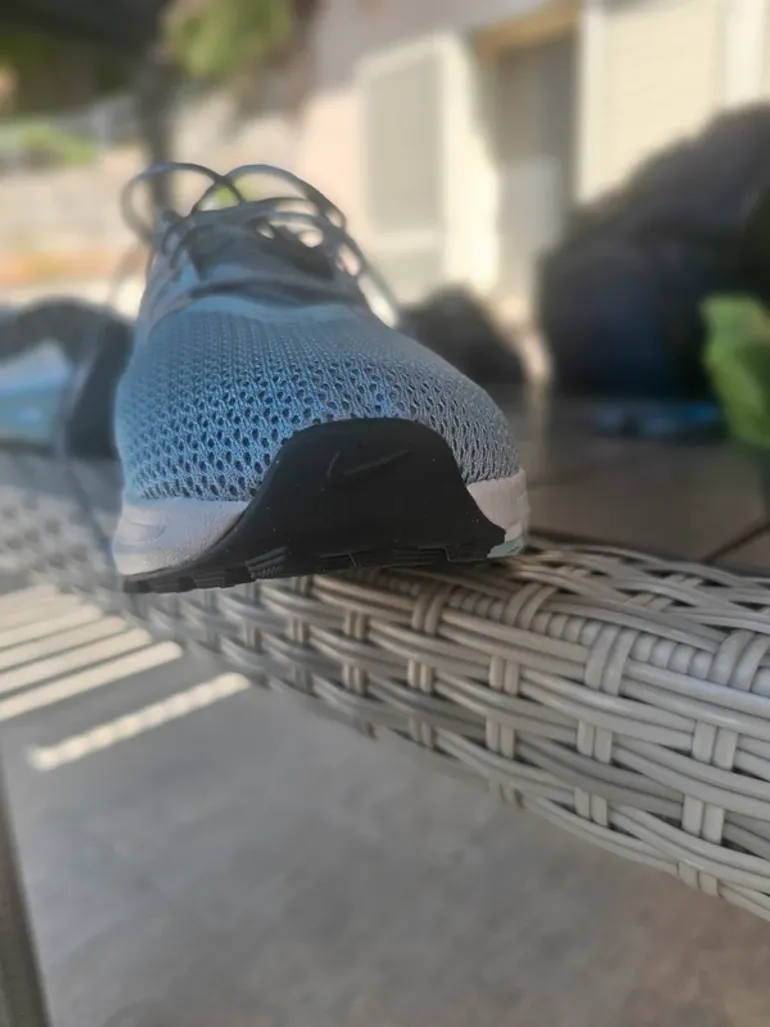 Used Nike Running Shoes bike — image 9 of 13