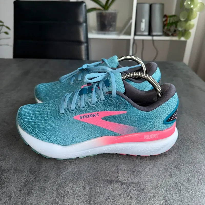 Brooks Laufschuhe Running Shoes d'occasion