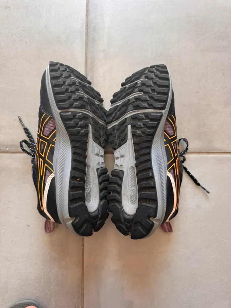 Used Asics Trail Scout 3 bike — image 5 of 5