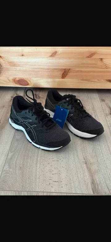 Brugt Asics Gel Zone 6 bike — billede 1 af 5