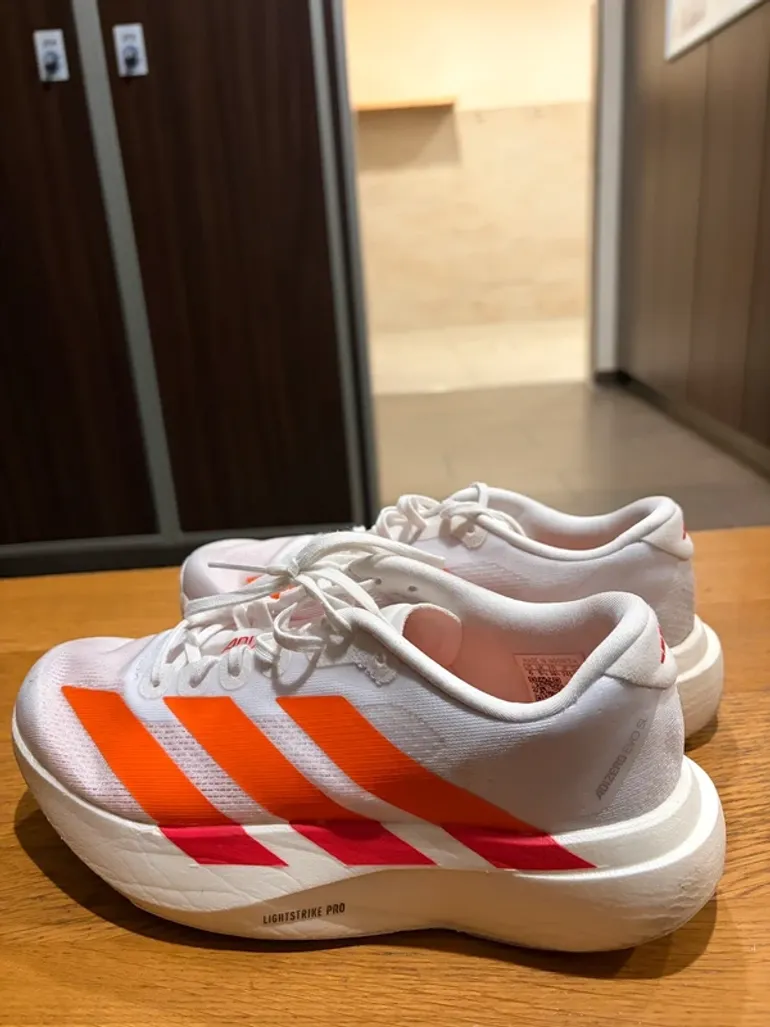 Używany Pro Adizero Lightstrike bike — zdjęcie 2 z 3