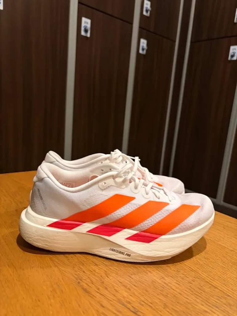 Używany Pro Adizero Lightstrike bike — zdjęcie 1 z 3