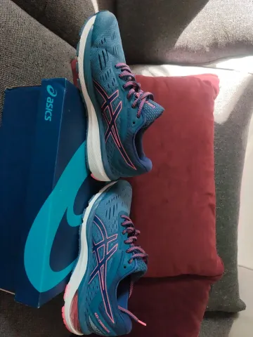 Used Asics Running Shoes bike — image 6 of 10