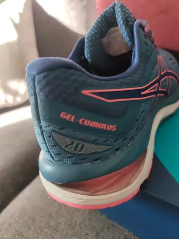 Used Asics Running Shoes bike — image 7 of 10