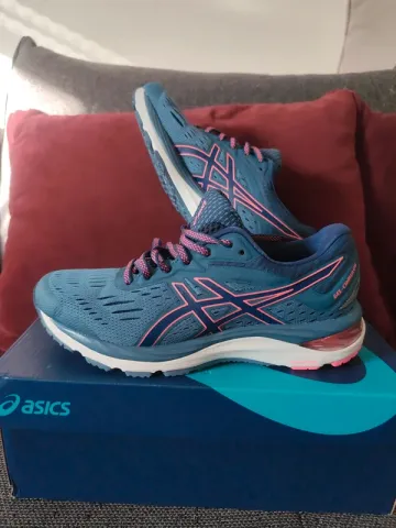 Used Asics Running Shoes bike — image 1 of 10