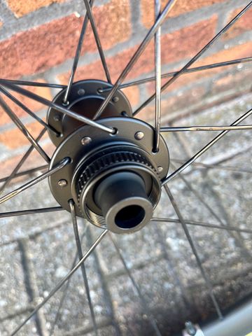 Použité Zipp 303 Firecrest 2026 bike — obrázek 2 z 11