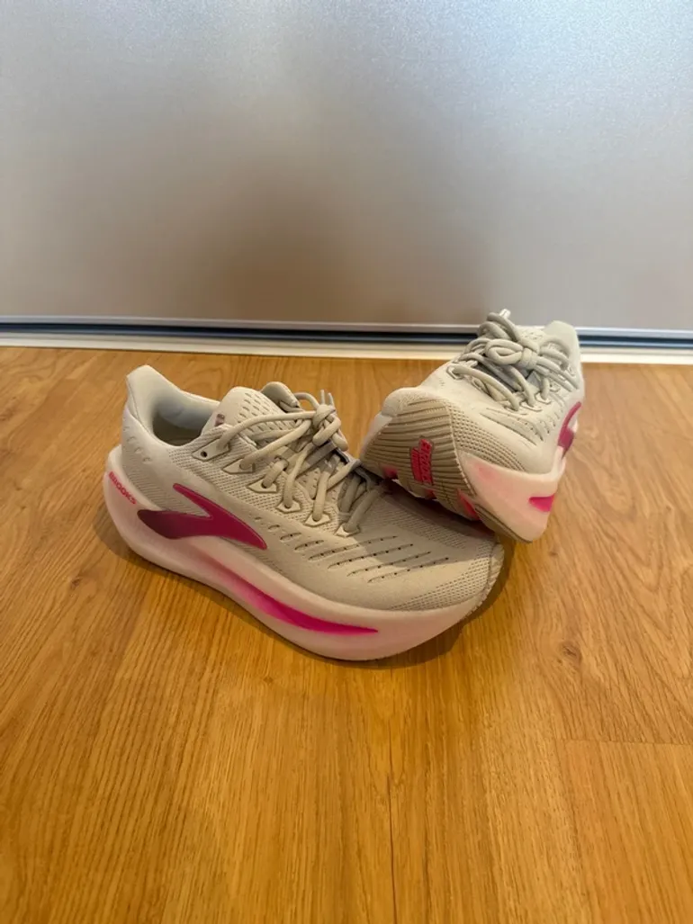 Used Brooks Glycerin Max 2 bike — image 1 of 5