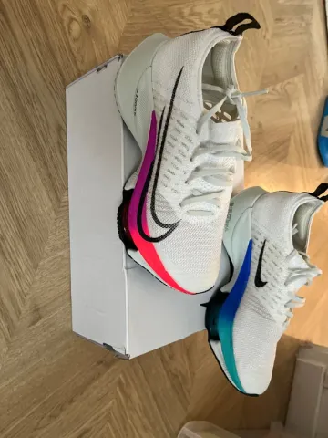 Brugt Nike Air Zoom Tempo Next% bike — billede 4 af 9