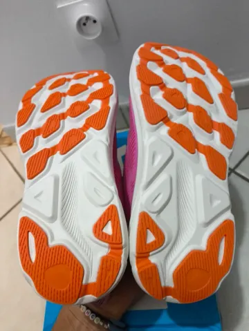 Used Hoka Clifton 9 bike — image 6 of 7