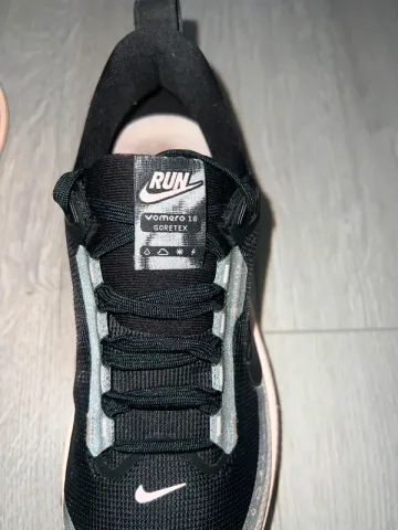 Použité Nike Vomero 18 Gore-Tex bike — obrázek 4 z 11