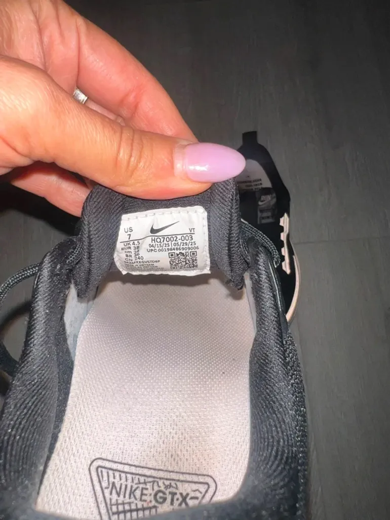 Použité Nike Vomero 18 Gore-Tex bike — obrázek 8 z 11
