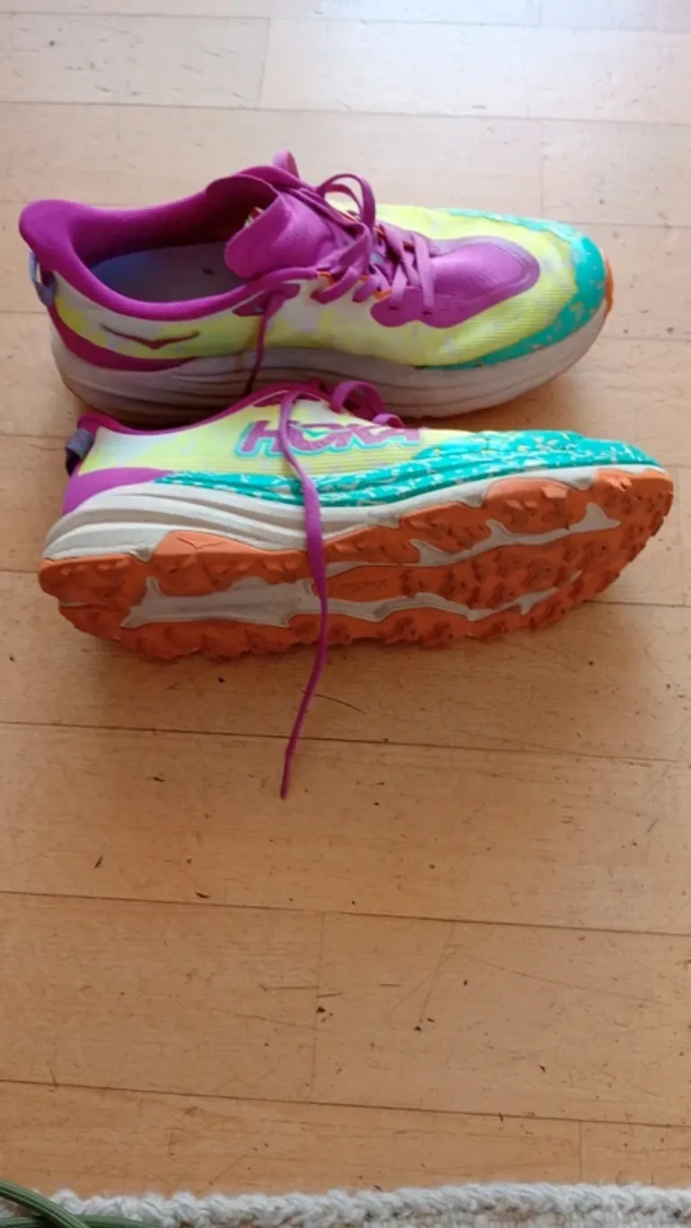 Used Hoka Speedgoat 6 bike — image 3 of 5