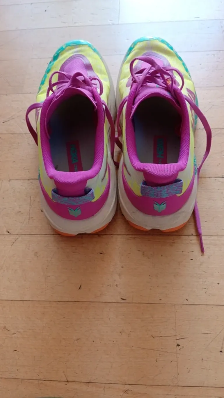 Used Hoka Speedgoat 6 bike — image 4 of 5
