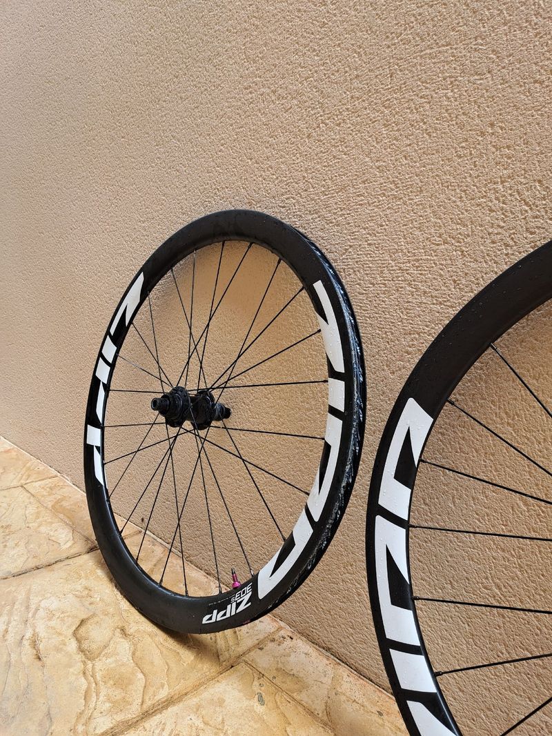 Used Zipp 303S Carbon Tubeless Disc Brake Wheelset 2025 Wheels