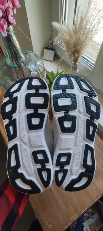 Used Hoka Bondi 9 bike — image 4 of 5