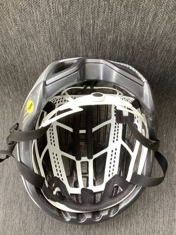 Gebrauchtes Giro Vanquish MIPS Helmet 2021 bike — Bild 4 von 5
