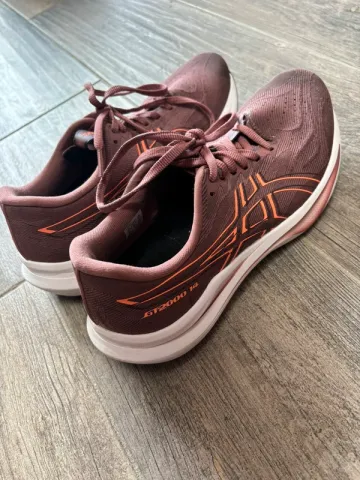 Brugt Asics GT-2000 14 bike — billede 1 af 6