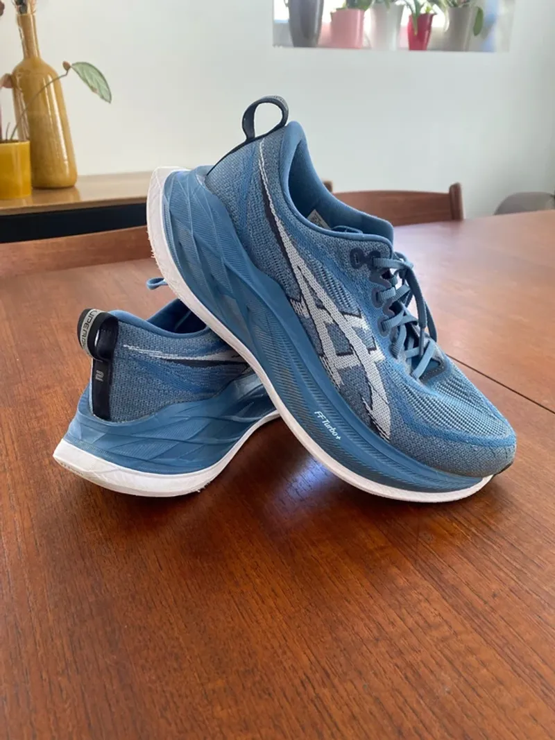 Used Asics Superblast 2 Running Shoes