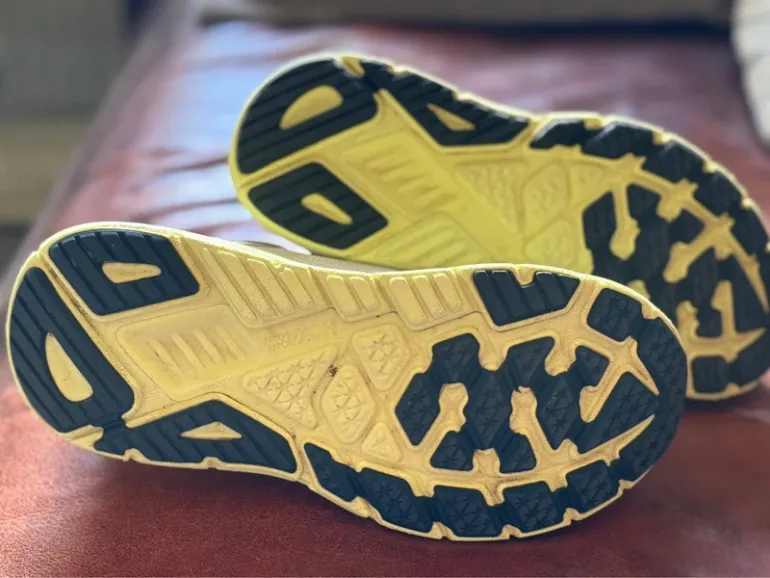 Used Hoka Arahi 7 bike — image 3 of 6