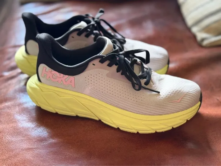Used Hoka Arahi 7 bike — image 4 of 6