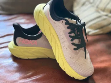 Used Hoka Arahi 7 bike — image 2 of 6