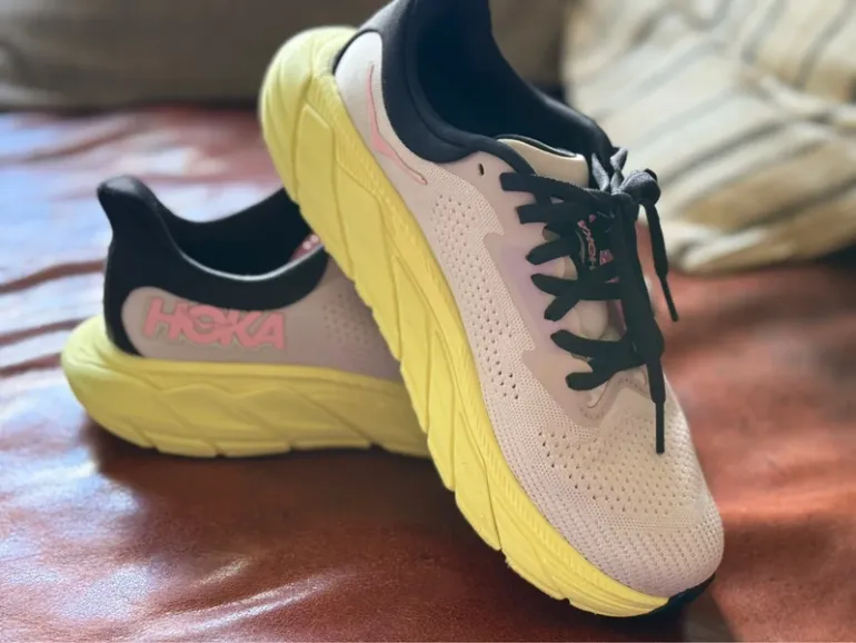 Used Hoka Arahi 7 bike — image 2 of 6