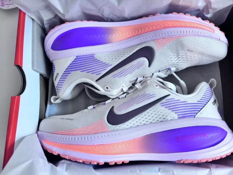 Tweedehands Nike Vomero 18 bike — afbeelding 2 van 7