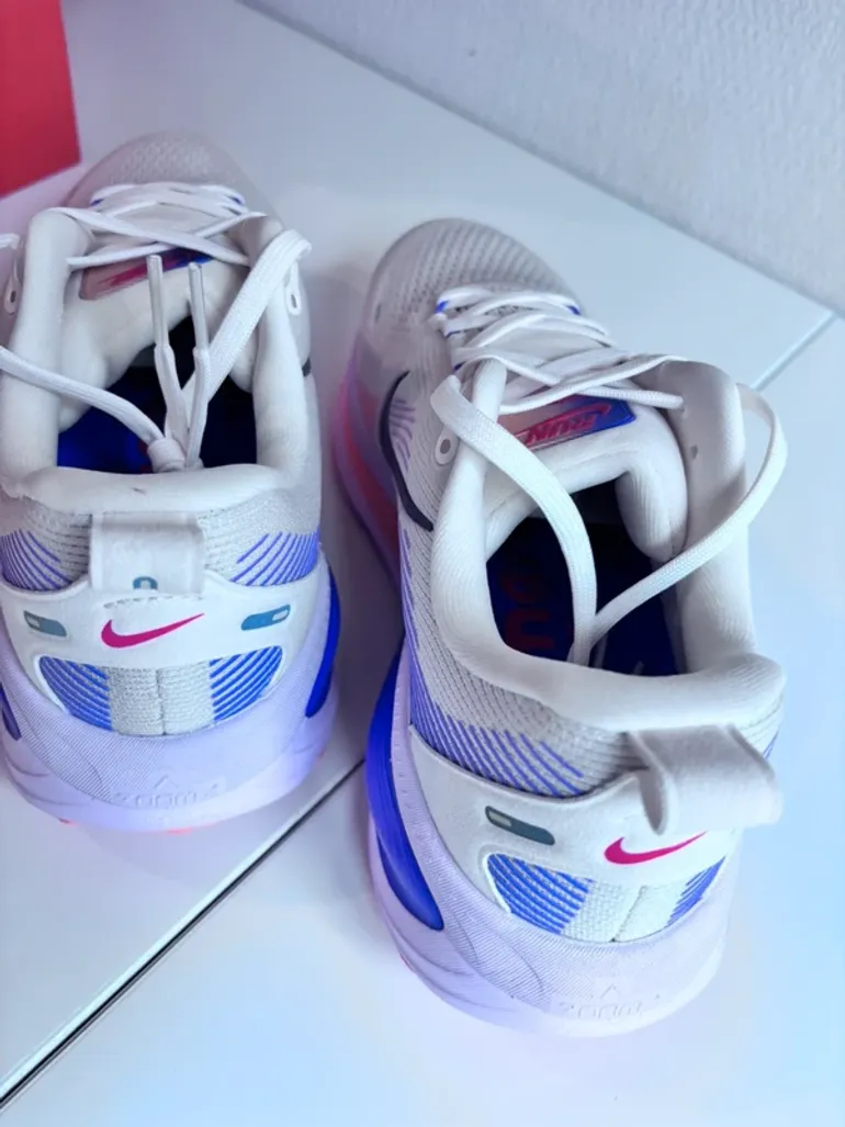 Tweedehands Nike Vomero 18 bike — afbeelding 6 van 7