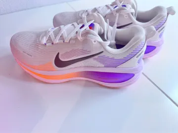 Tweedehands Nike Vomero 18 bike — afbeelding 1 van 7