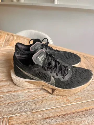 Nike Vaporfly 3 bike usato — immagine 1 di 5