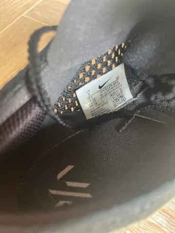 Nike Vaporfly 3 bike usato — immagine 4 di 5