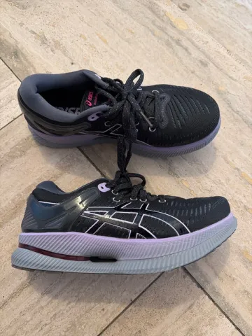 Used Asics Meta Ride bike — image 1 of 3