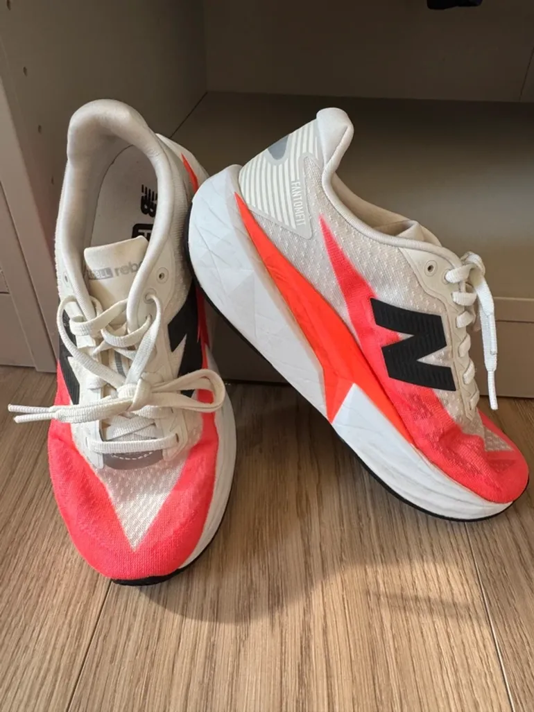 Gebrauchtes New Balance Fuelcell Rebel v5 bike — Bild 7 von 7