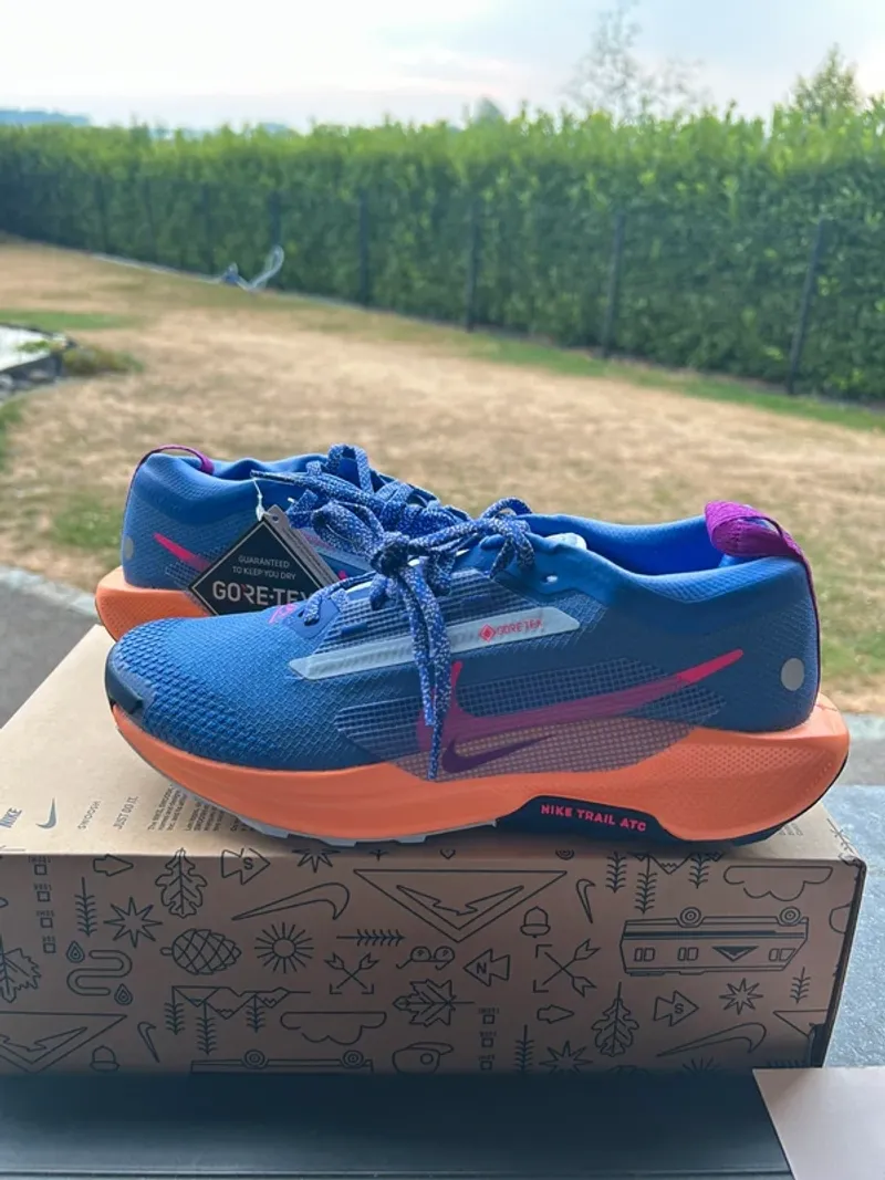 Used Pegasus Trail 5 Gore-Tex Running Shoes