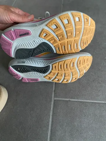Used Brooks Ghost 17 bike — image 2 of 5
