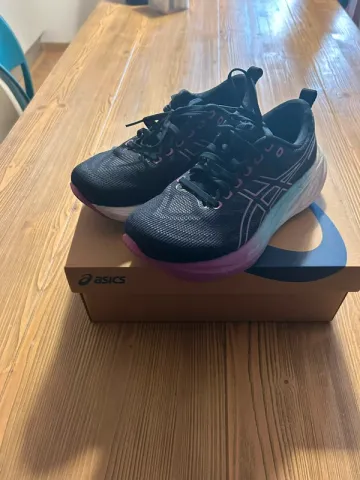 Brugt Asics Running Shoes bike — billede 1 af 6