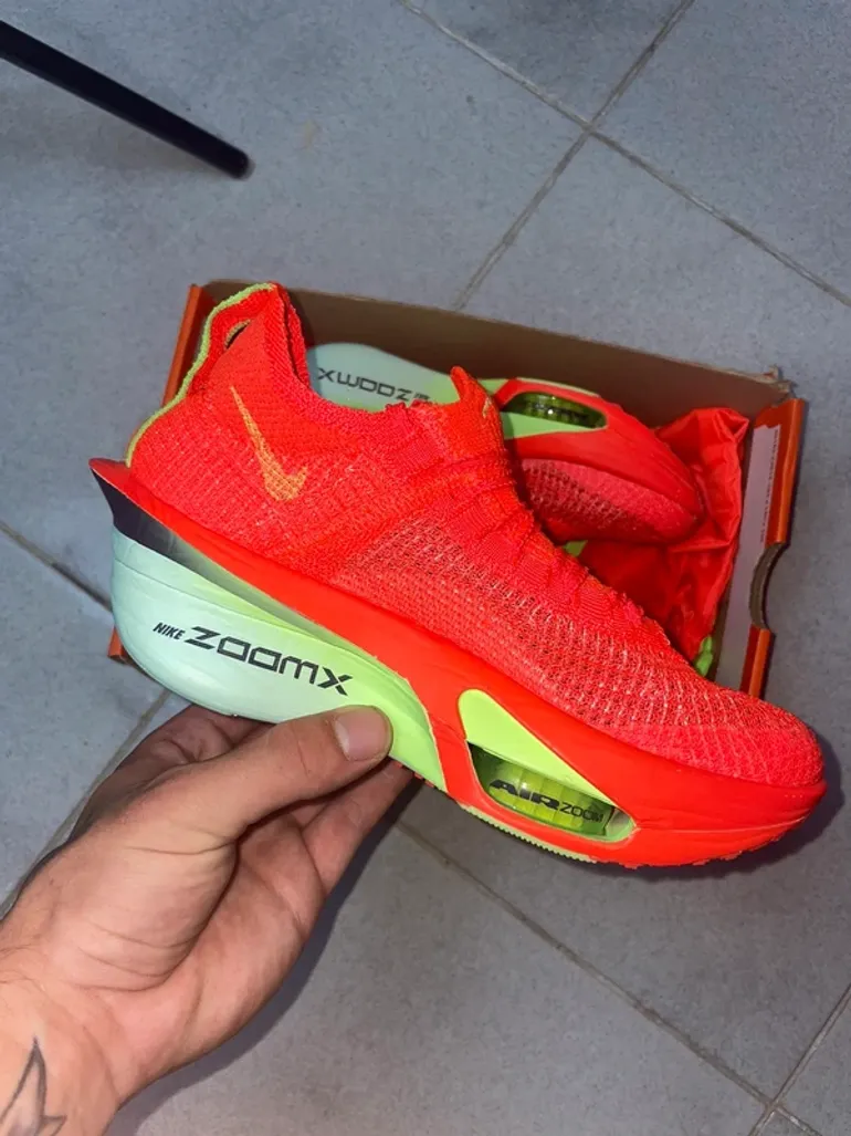 Used Nike ZoomX Alphafly Next% 3 bike — image 3 of 8