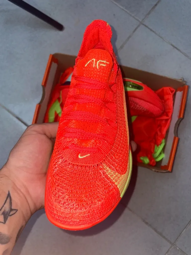 Used Nike ZoomX Alphafly Next% 3 bike — image 2 of 8