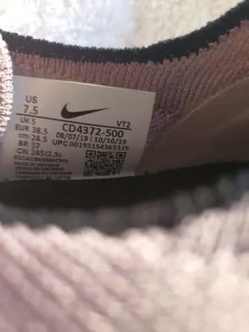 Used Nike React Infinity Run Flyknit bike — image 4 of 12
