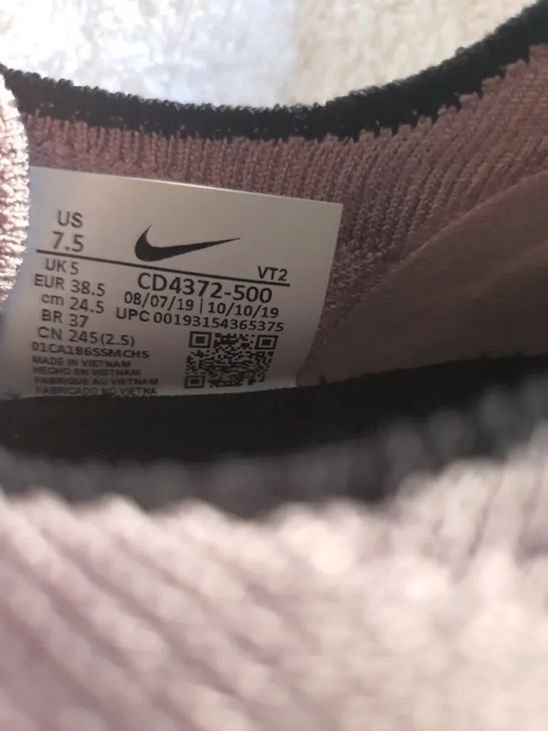 Used Nike React Infinity Run Flyknit bike — image 4 of 12