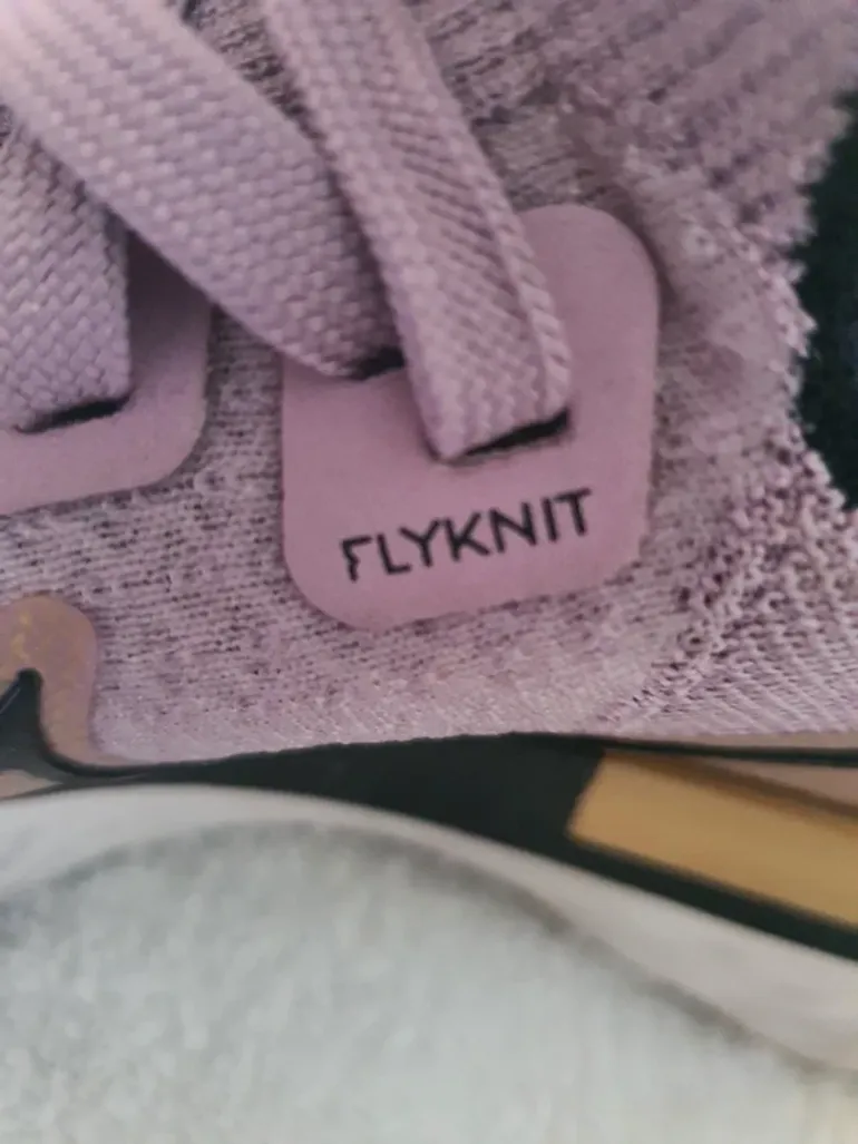 Used Nike React Infinity Run Flyknit bike — image 7 of 12
