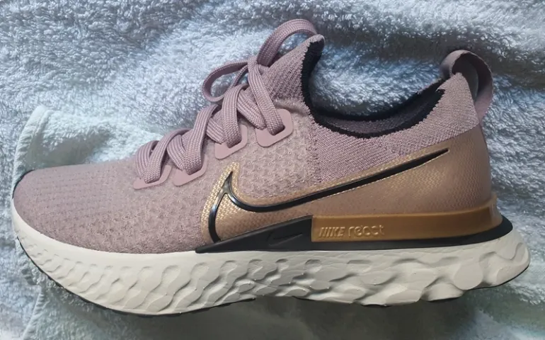 Used Nike React Infinity Run Flyknit bike — image 2 of 12