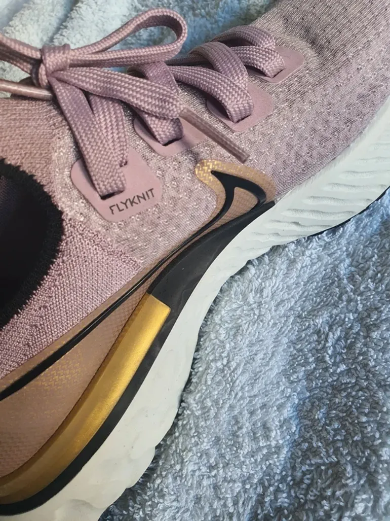 Used Nike React Infinity Run Flyknit bike — image 8 of 12