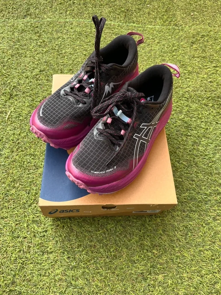 Used Asics Trabuco Max 3 bike — image 3 of 5