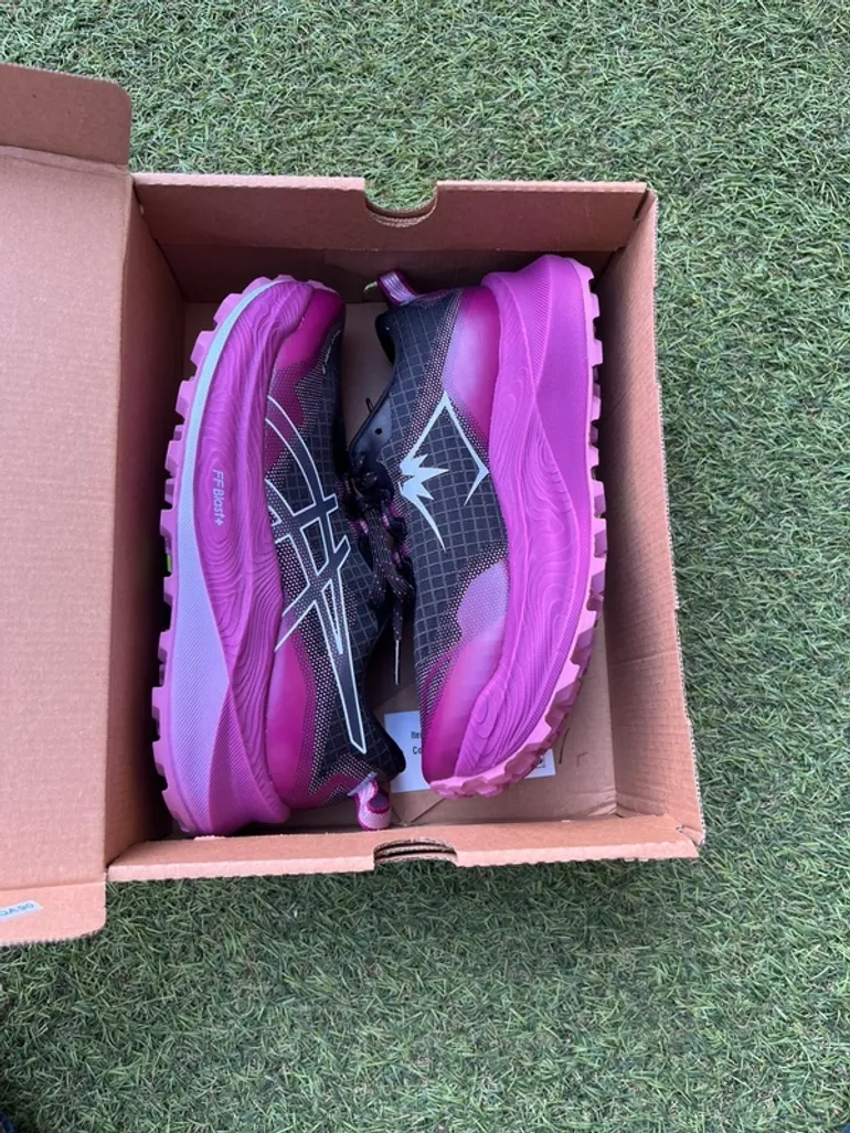 Used Asics Trabuco Max 3 bike — image 5 of 5