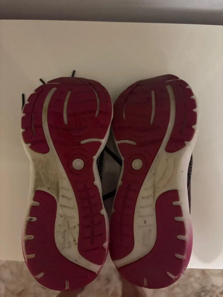 Used Scarpa Brooks Running Shoes bike — image 6 of 7