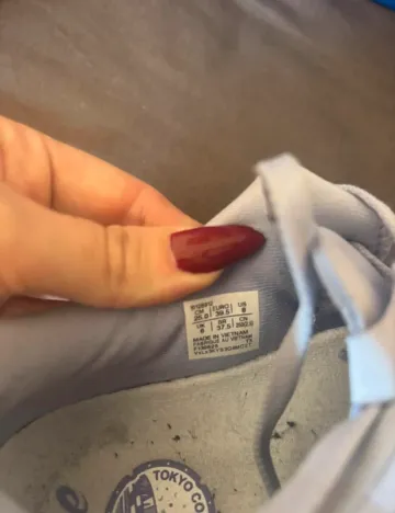 Used Asics Novablast 5 Tokyo Edition bike — image 2 of 2