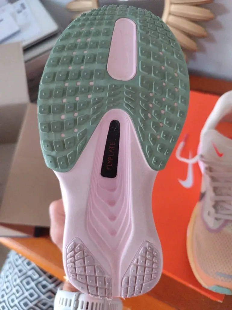 Used Nike Zoom Fly 6 bike — image 8 of 8
